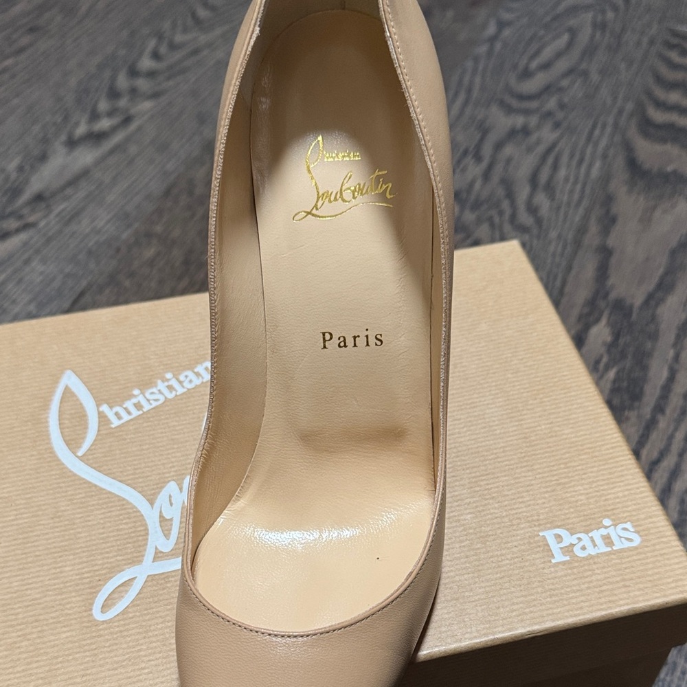 NIB Christian Louboutin Nude Apostrophy Pump 100 heels, size 40 - Picture 4 of 5